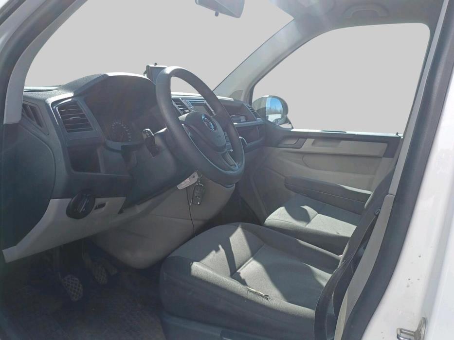 VOLKSWAGEN Transporter 2017