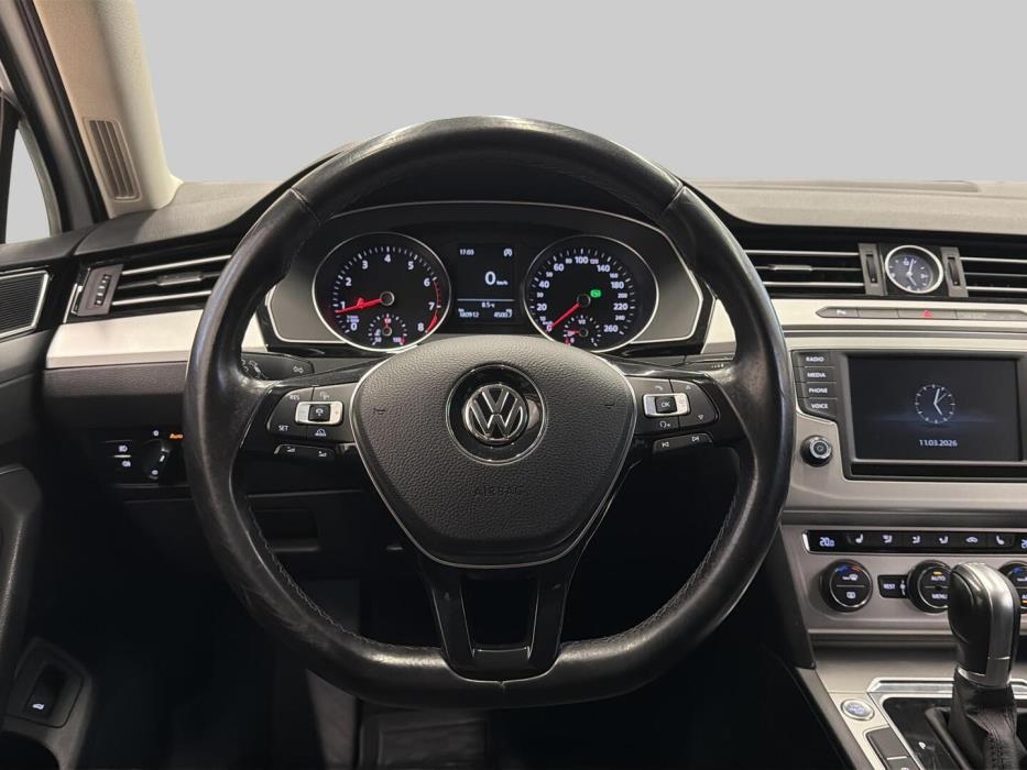 VOLKSWAGEN Passat 2015