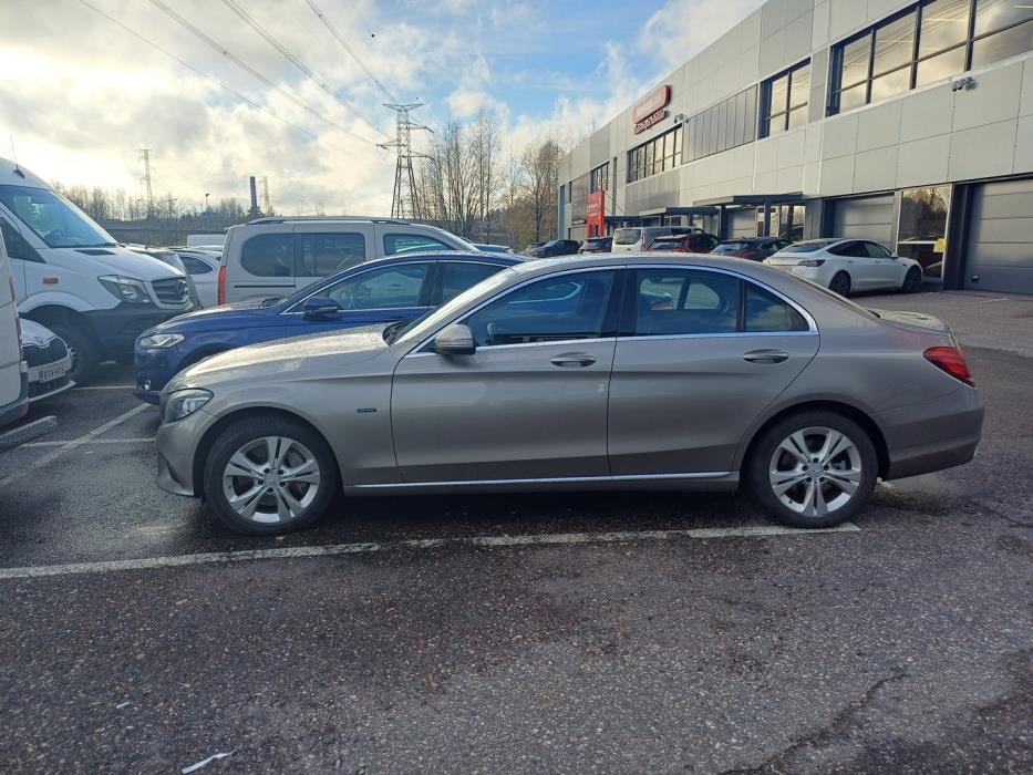 MERCEDES-BENZ C 2020