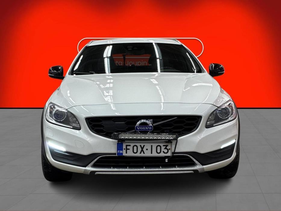 VOLVO V60 Cross Country 2018