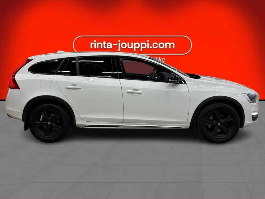 VOLVO V60 Cross Country 2018
