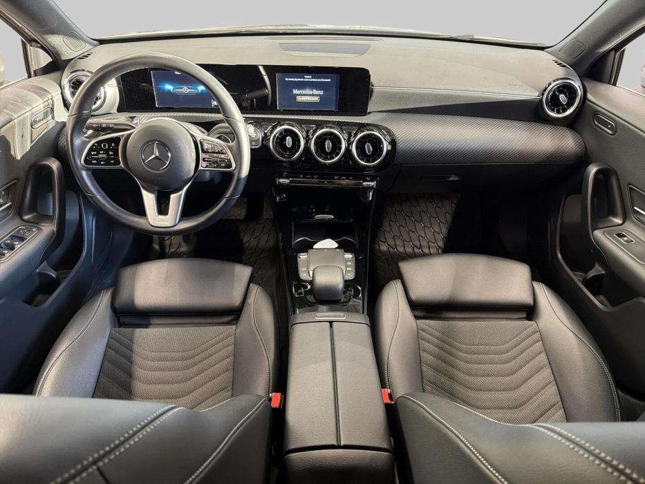 MERCEDES-BENZ A 2020