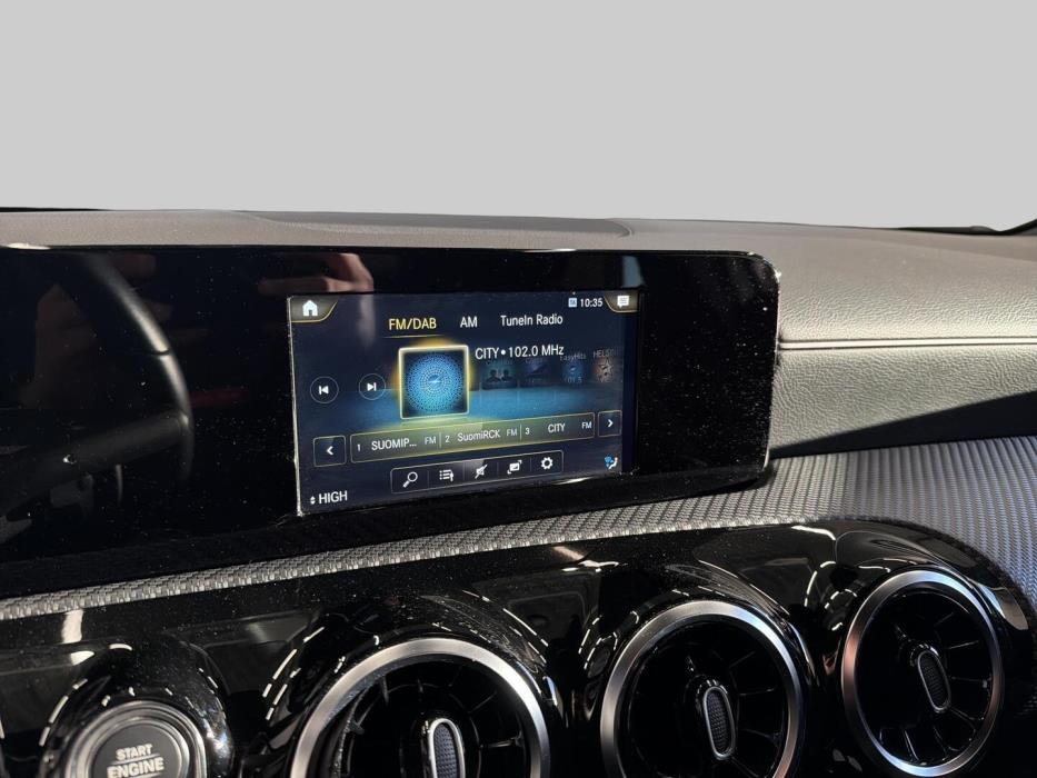 MERCEDES-BENZ A 2020