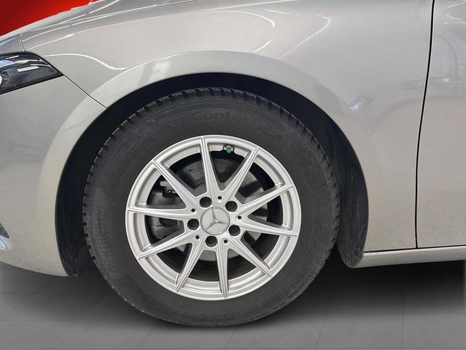 MERCEDES-BENZ A 2020