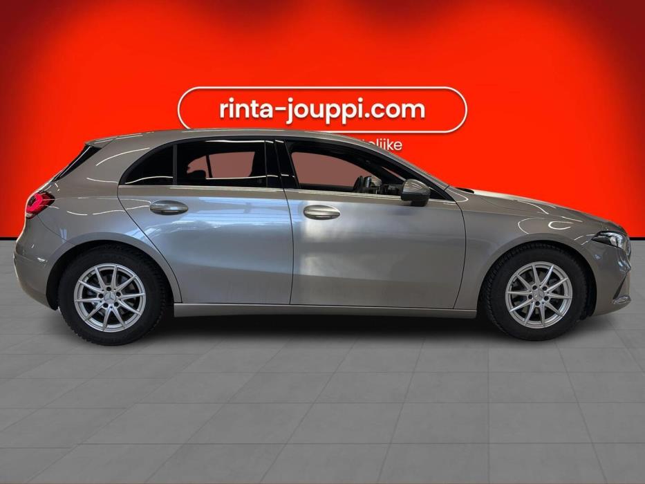 MERCEDES-BENZ A 2020