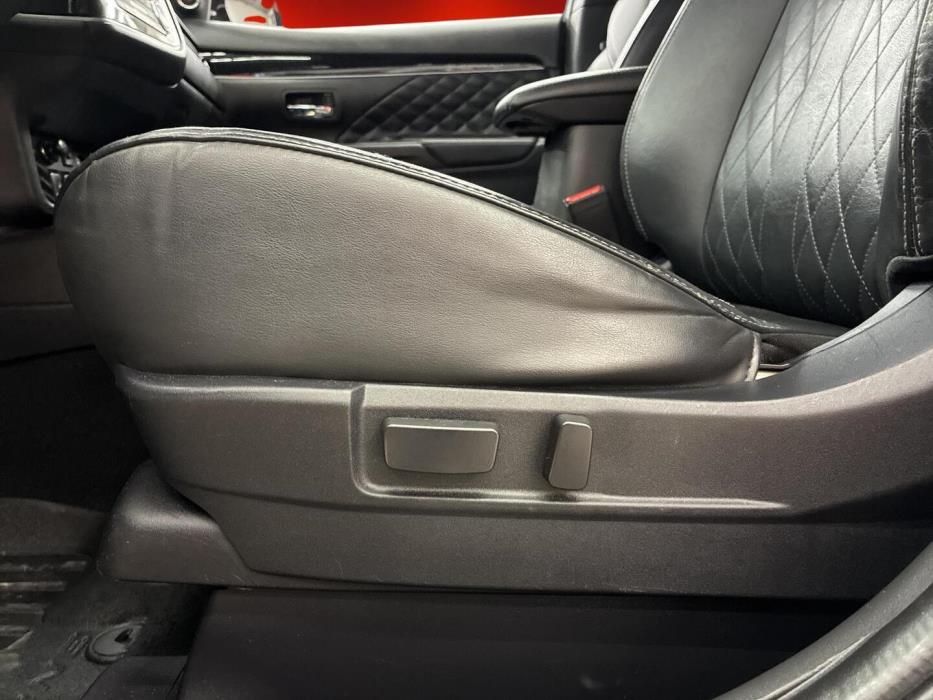 MITSUBISHI Outlander PHEV 2019