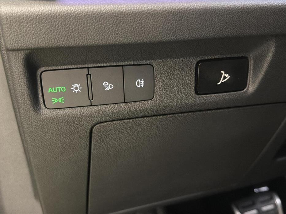 SKODA ENYAQ 2023