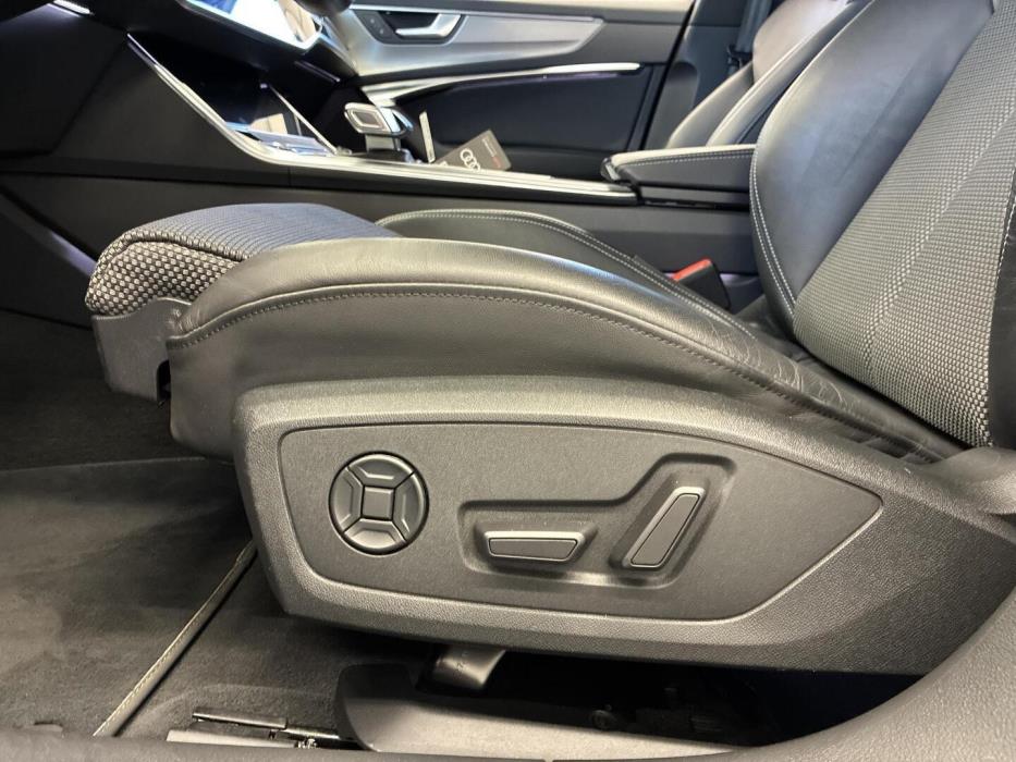 AUDI A6 2023