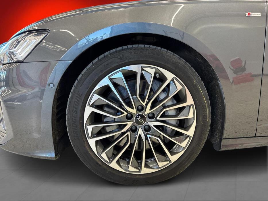 AUDI A6 2023