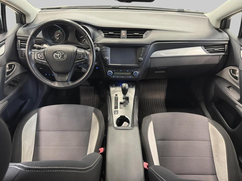 TOYOTA AVENSIS 2017