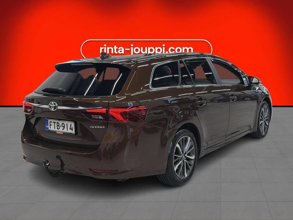 TOYOTA AVENSIS 2017