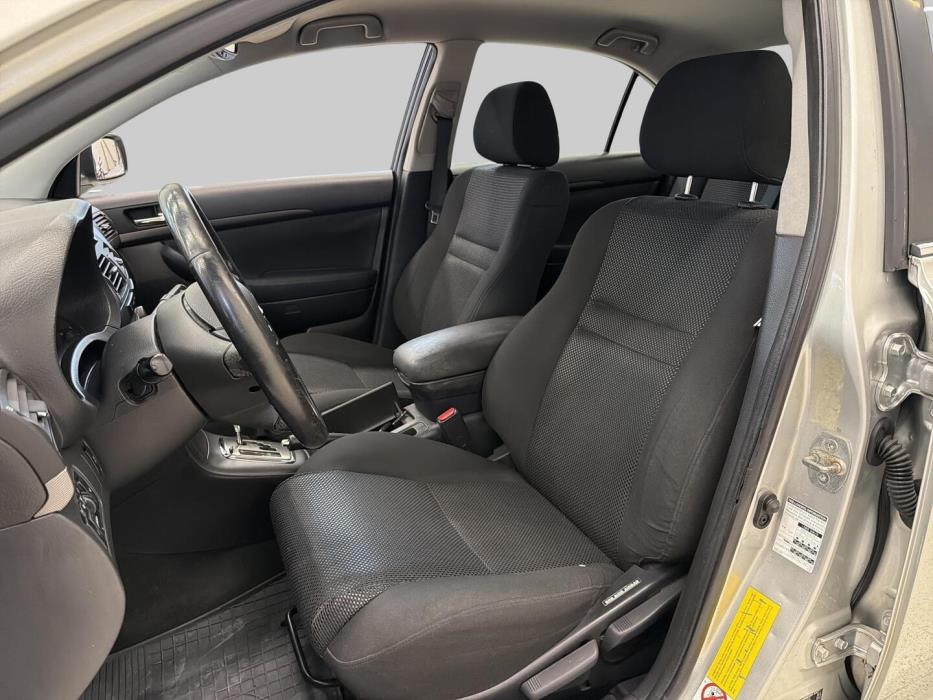 TOYOTA Avensis 2005
