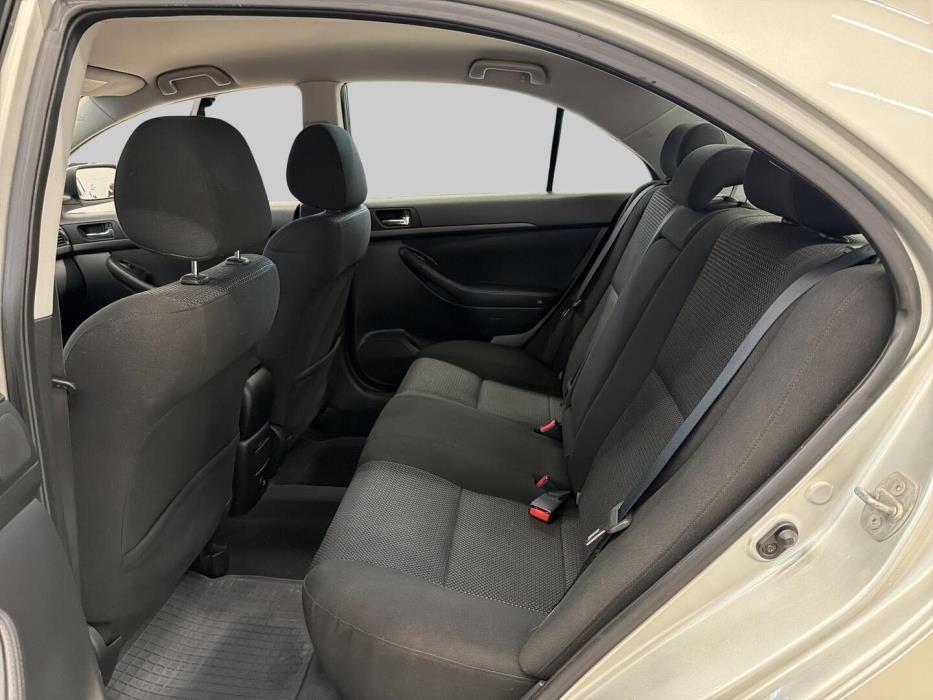 TOYOTA Avensis 2005