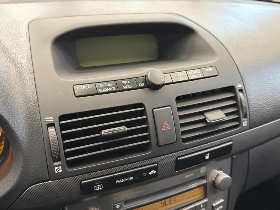 TOYOTA Avensis 2005
