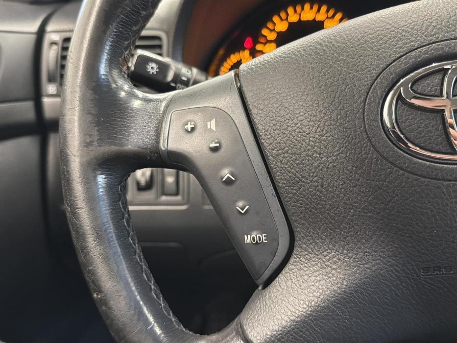 TOYOTA Avensis 2005