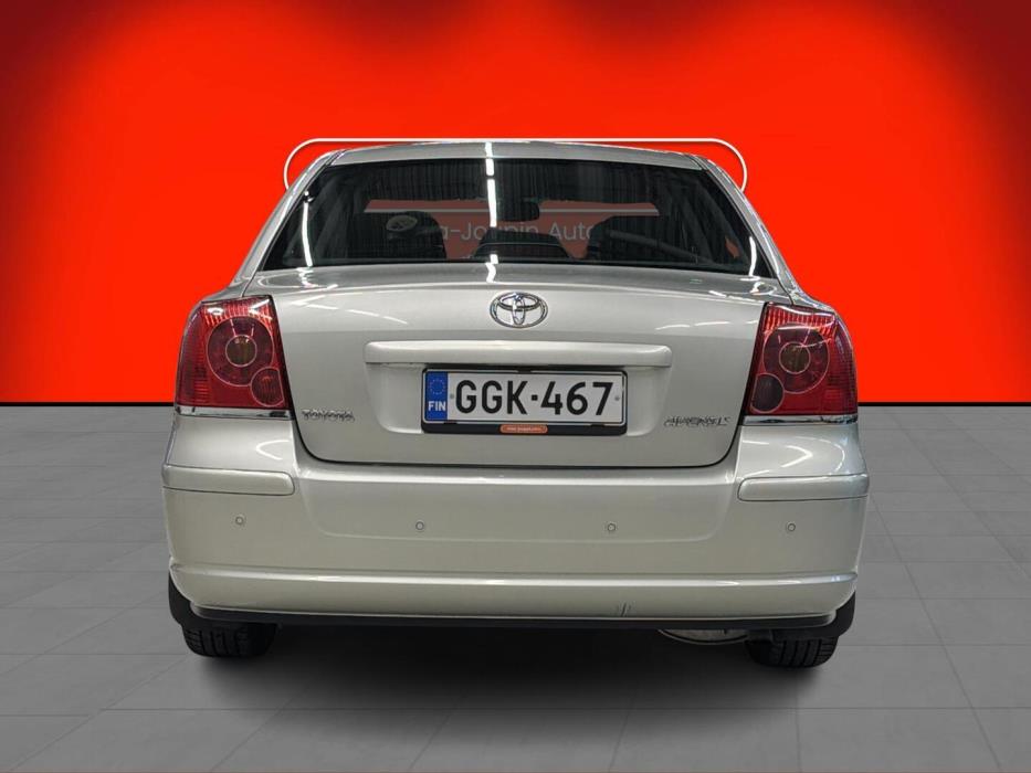 TOYOTA Avensis 2005