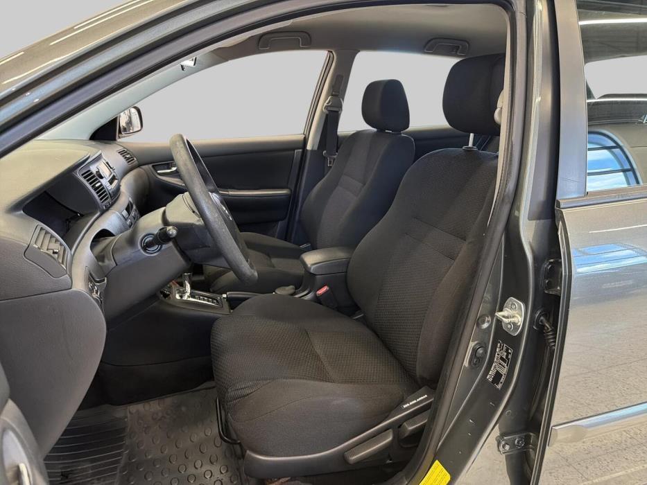 TOYOTA Corolla 2005