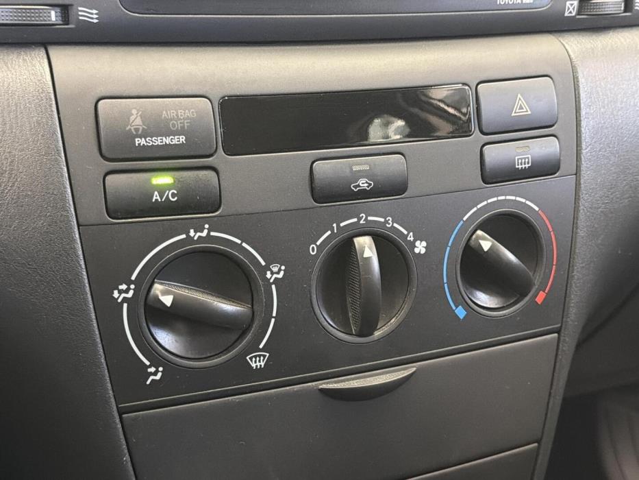 TOYOTA Corolla 2005