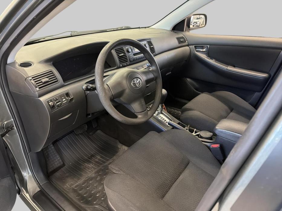 TOYOTA Corolla 2005