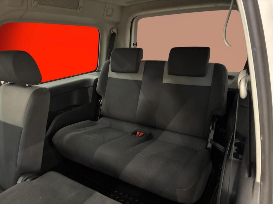 VOLKSWAGEN Caddy Maxi 2011