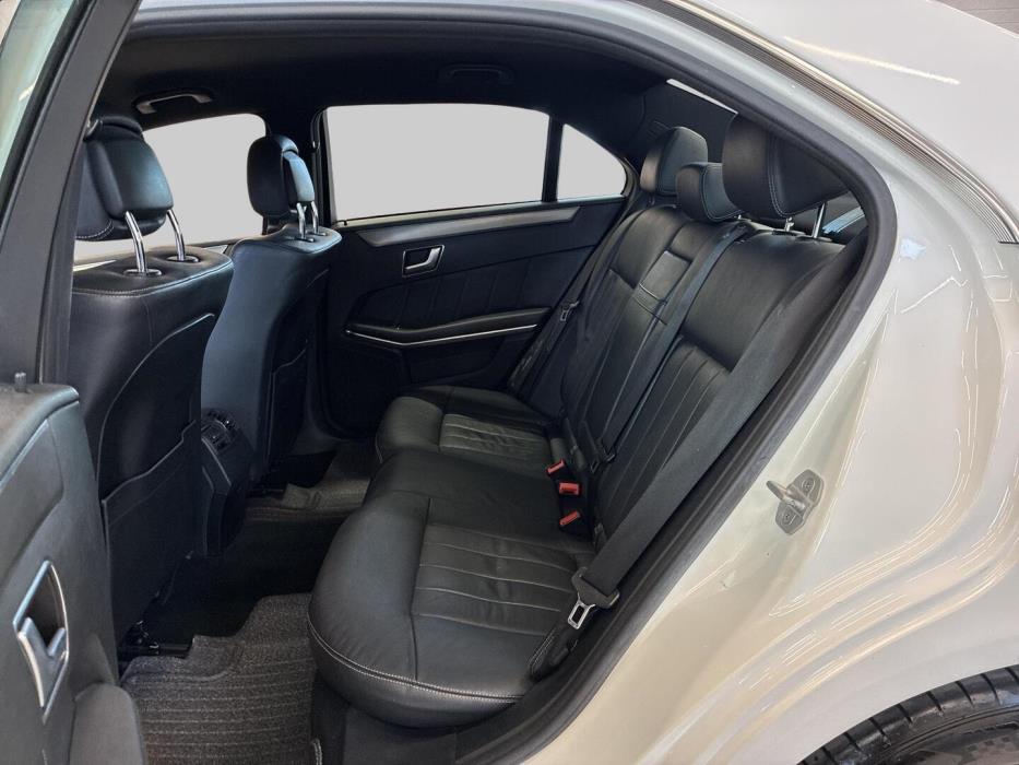 MERCEDES-BENZ E 2016