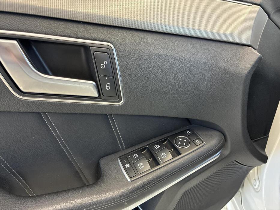 MERCEDES-BENZ E 2016