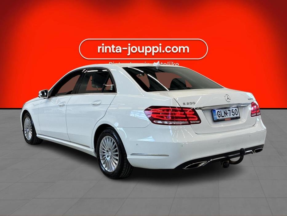 MERCEDES-BENZ E 2016