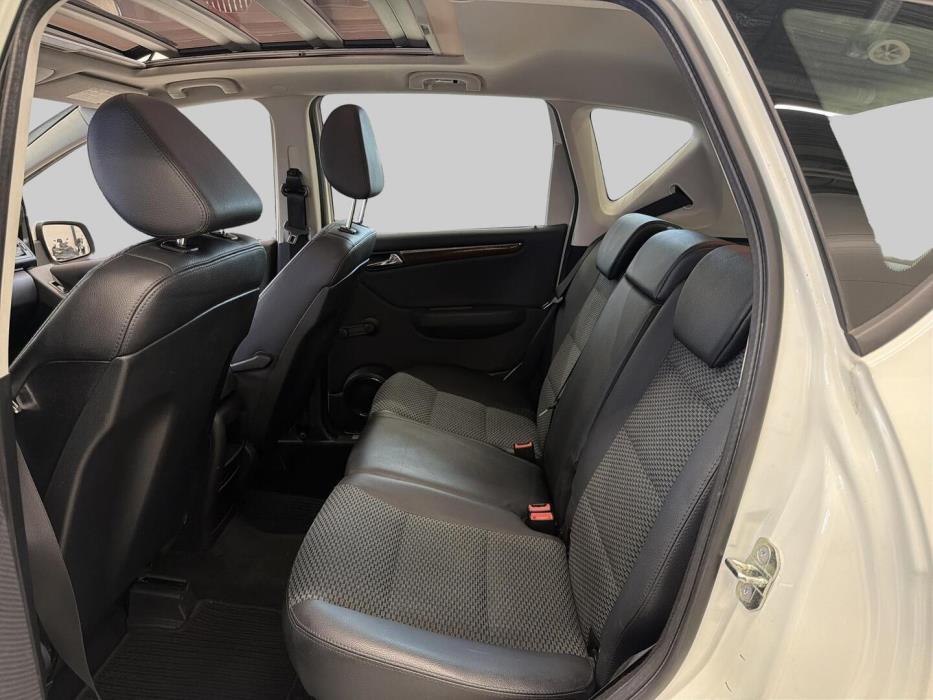 MERCEDES-BENZ A 2010