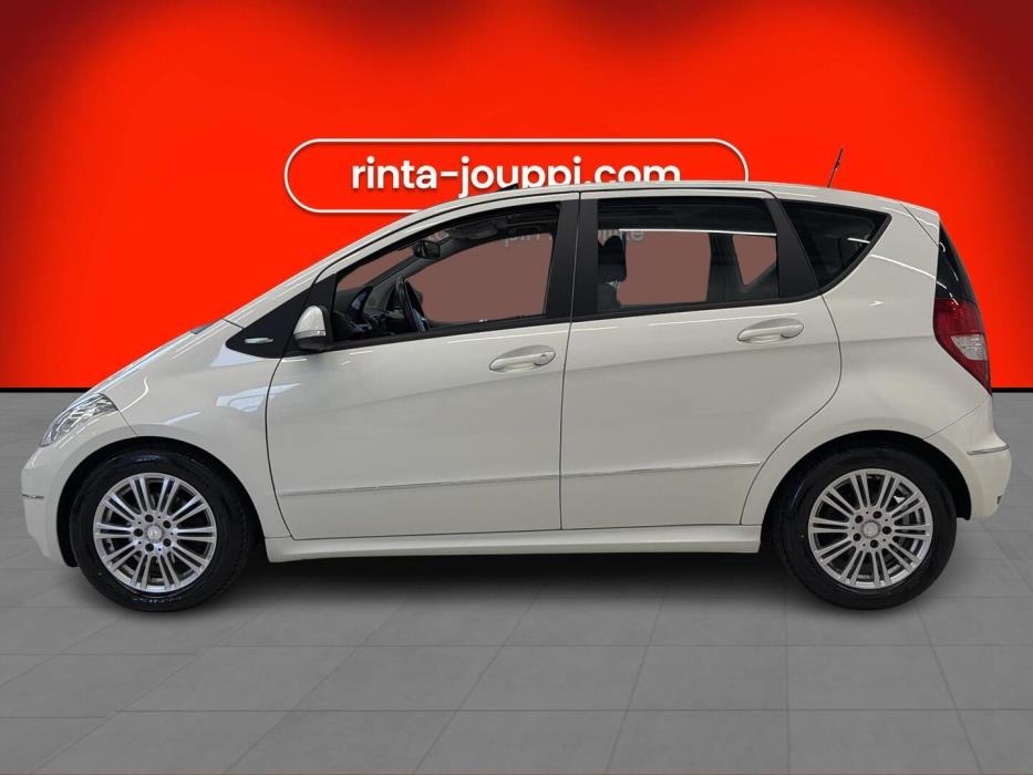 MERCEDES-BENZ A 2010