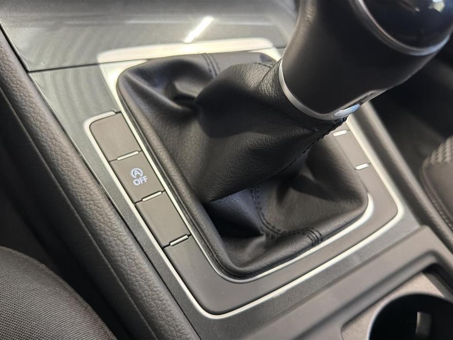 VOLKSWAGEN Golf 2018