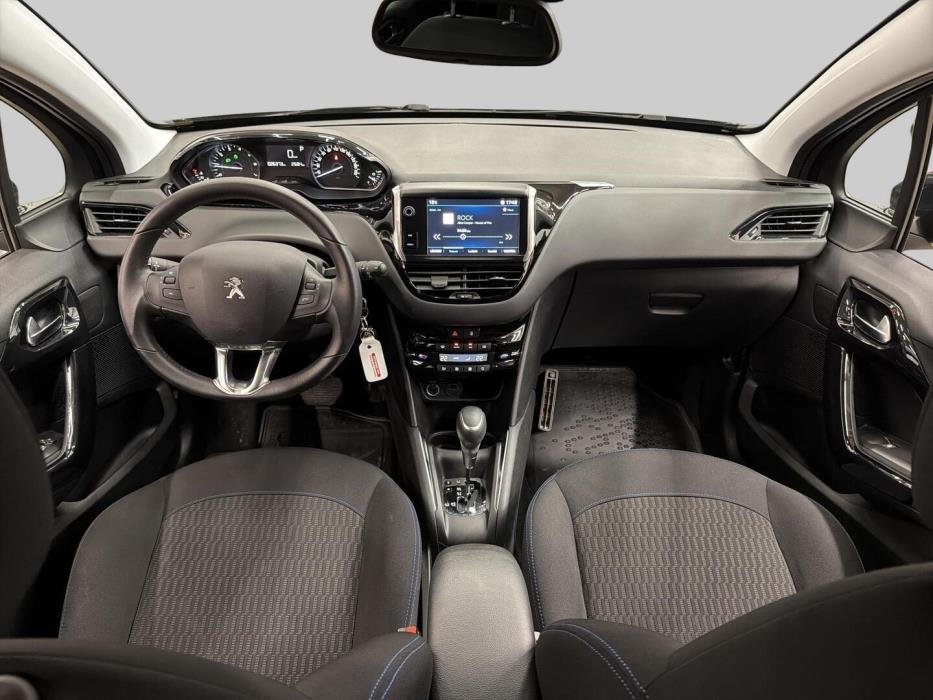 PEUGEOT 208 2018