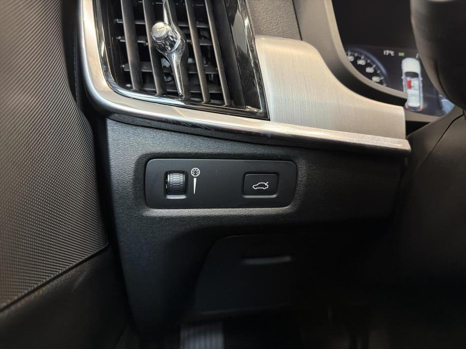 VOLVO V90 2020