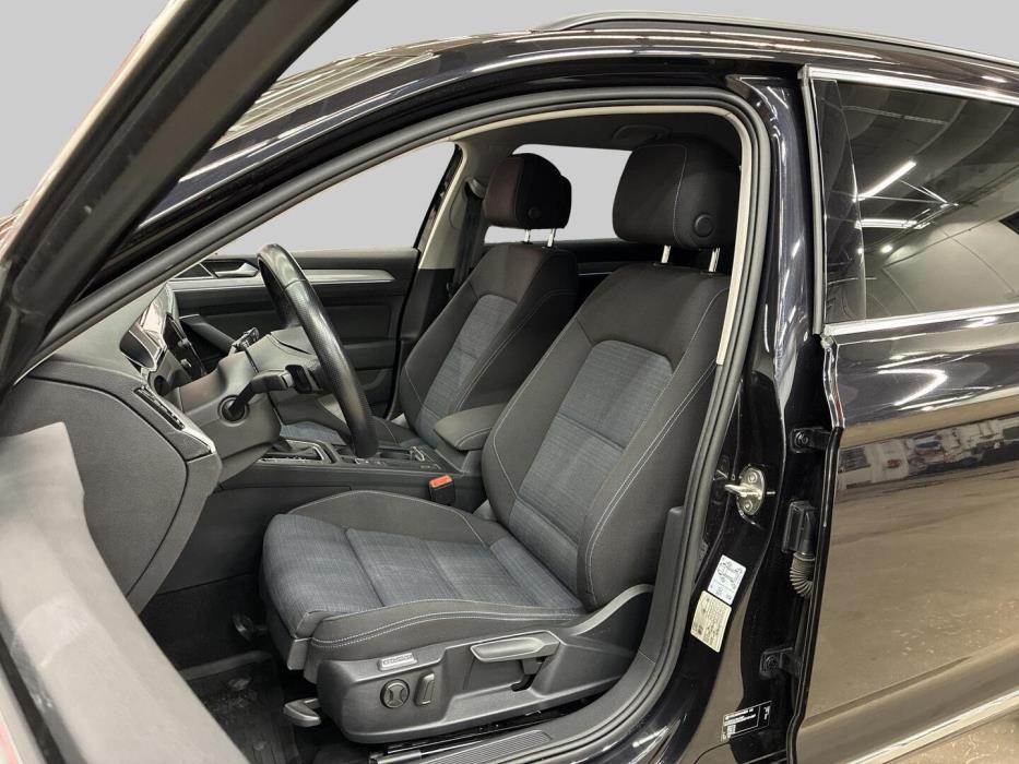 VOLKSWAGEN Passat 2021