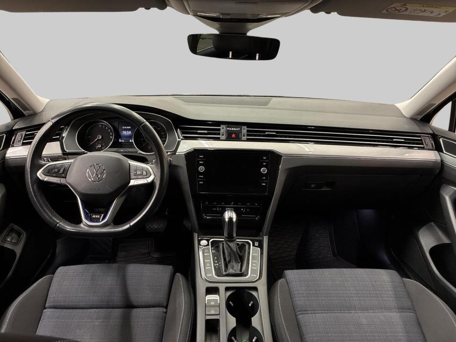 VOLKSWAGEN Passat 2021