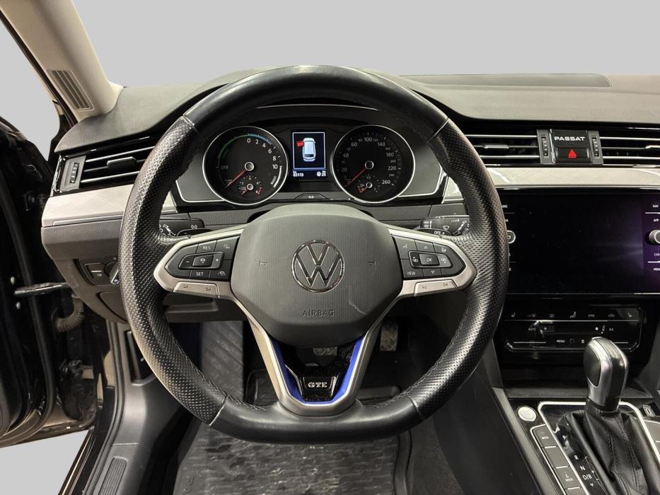 VOLKSWAGEN Passat 2021