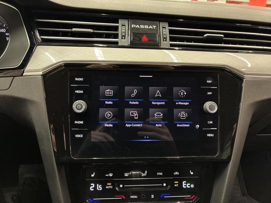 VOLKSWAGEN Passat 2021