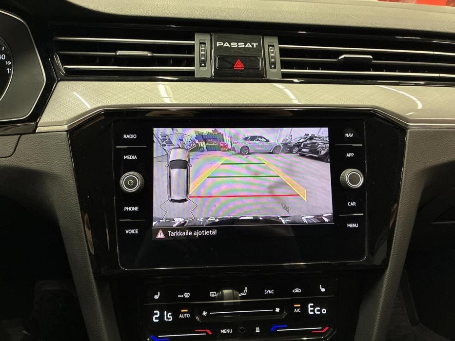 VOLKSWAGEN Passat 2021