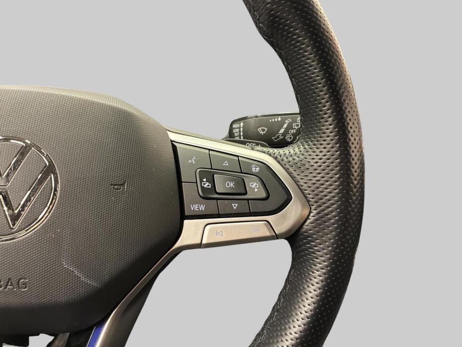 VOLKSWAGEN Passat 2021