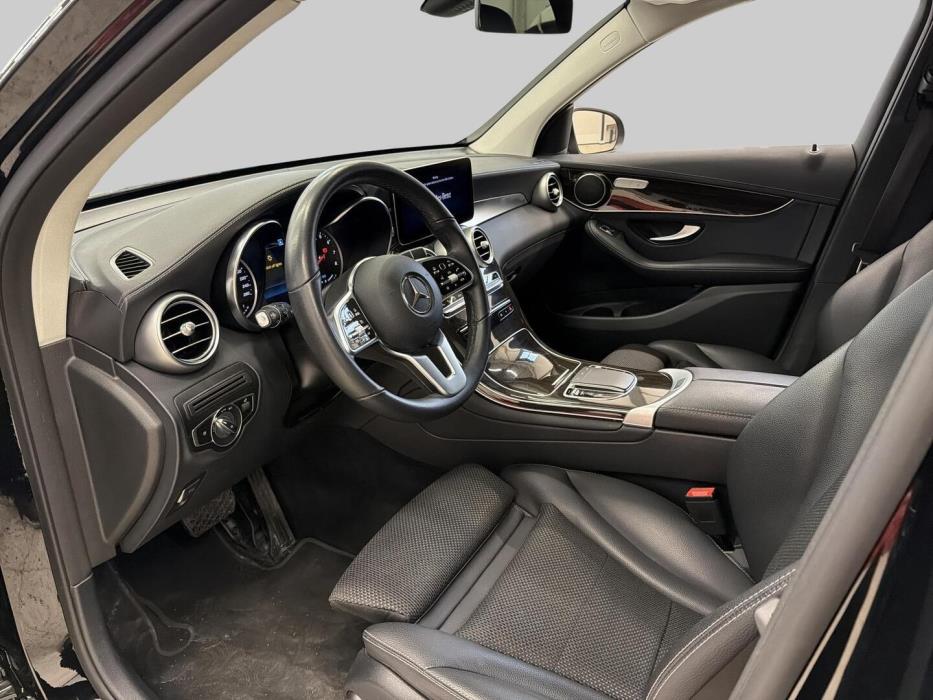 MERCEDES-BENZ GLC 2022