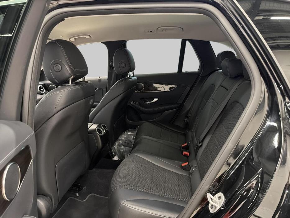 MERCEDES-BENZ GLC 2022