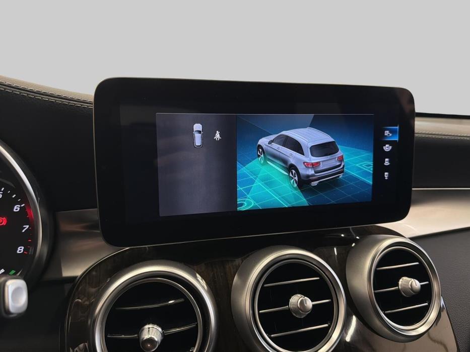 MERCEDES-BENZ GLC 2022