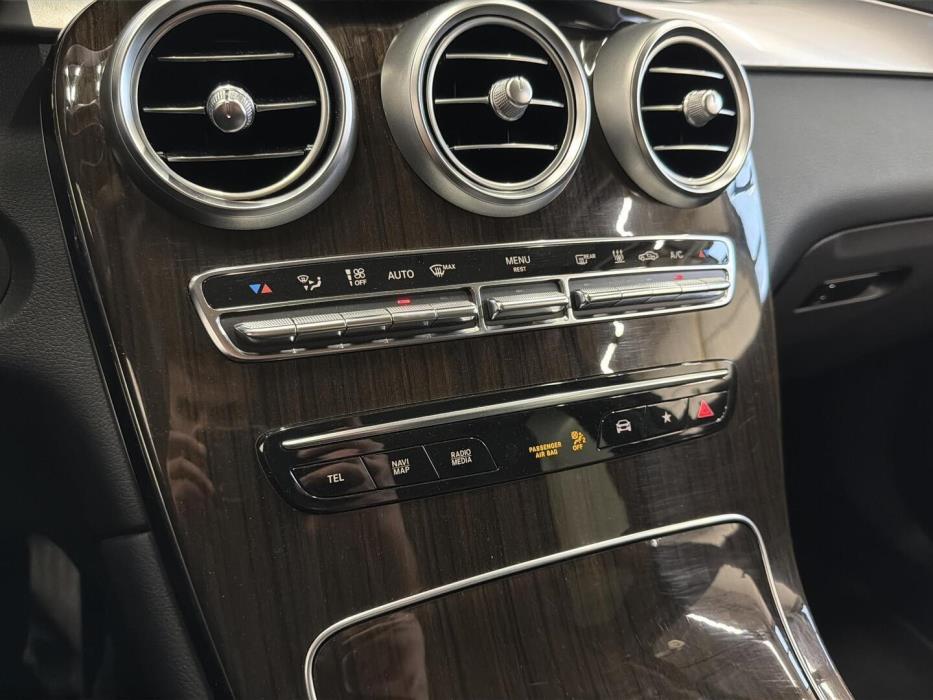MERCEDES-BENZ GLC 2022
