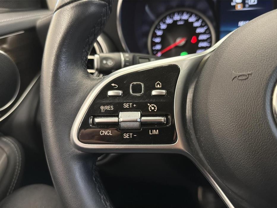 MERCEDES-BENZ GLC 2022