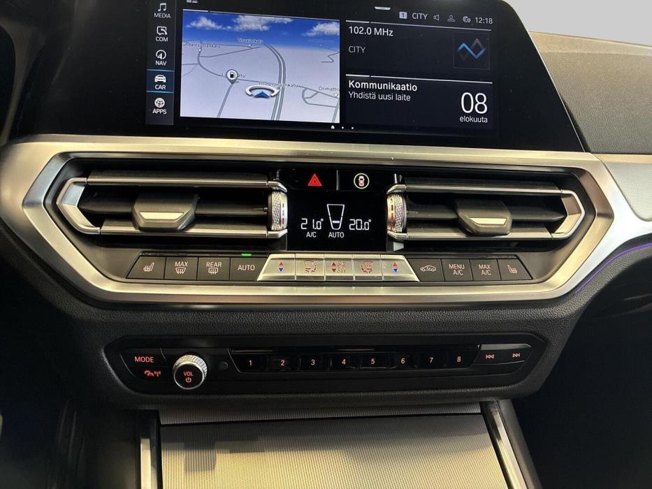 BMW 330 2021