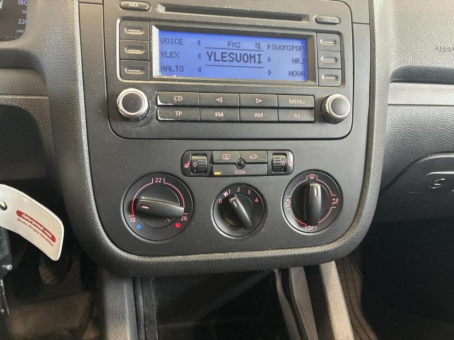 VOLKSWAGEN Golf 2006