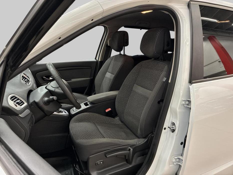 RENAULT Grand Scenic 2011