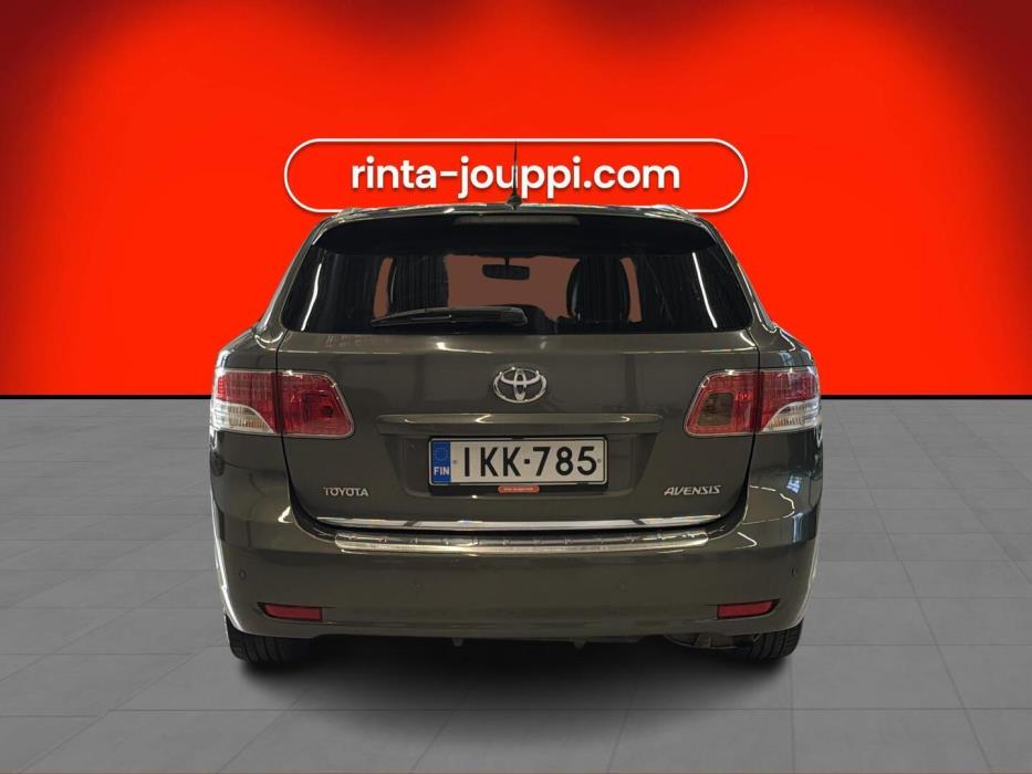 TOYOTA Avensis 2011