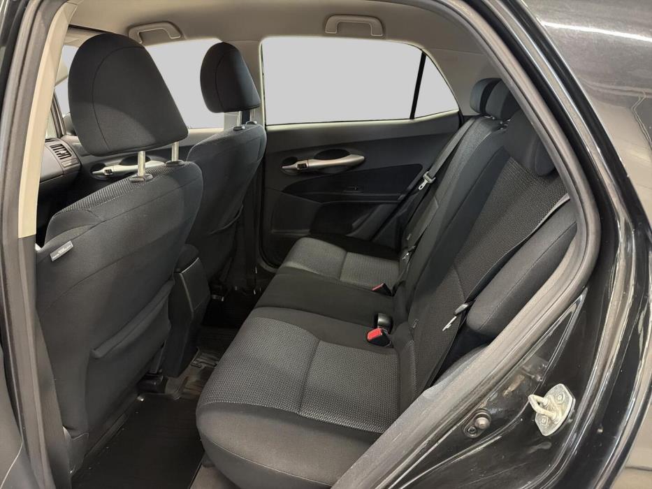 TOYOTA Auris 2012