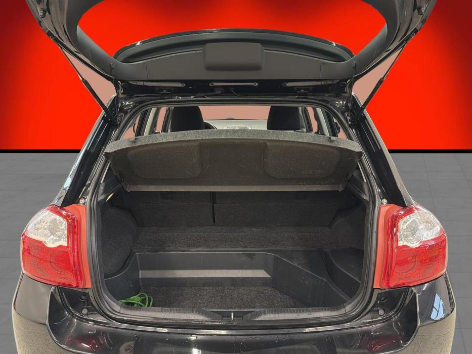 TOYOTA Auris 2012