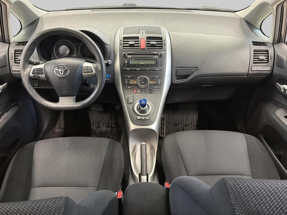 TOYOTA Auris 2012